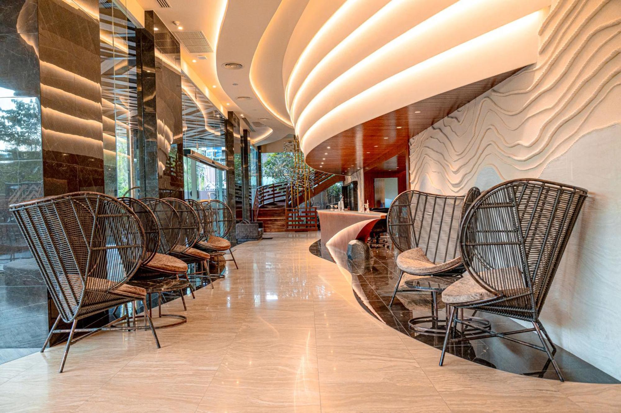 The Marin Phuket Kamala Beach Exterior foto