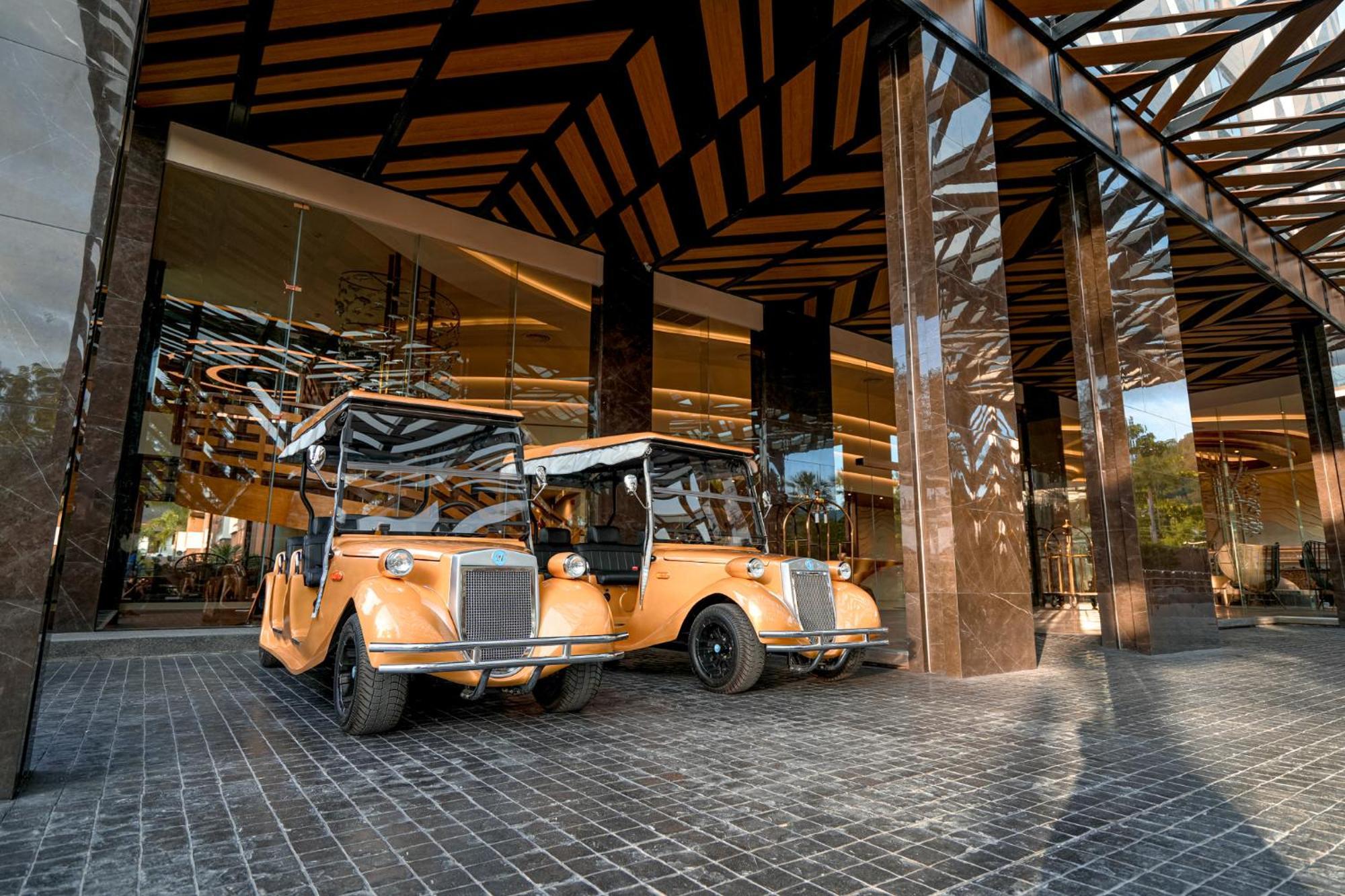 The Marin Phuket Kamala Beach Exterior foto